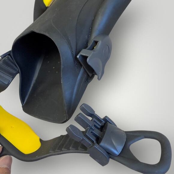 US Divers Trek Snorkling Diving Fins Compact Unisex Small Men 4-7 Women 6.5-8.5 - Picture 7 of 14